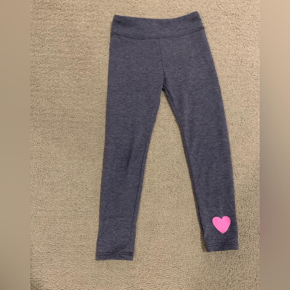 Soffi legging with pink heart, never worn